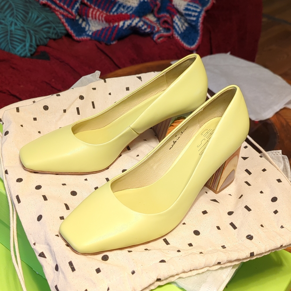 Charlotte Stone Estee heel in acid, sold out online